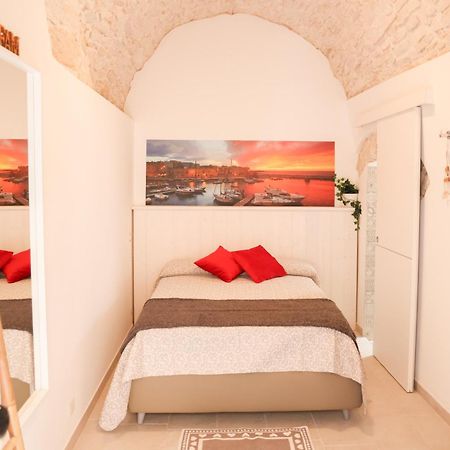 Room 20 - Piccola Camera In Pietra Bianca Giovinazzo Buitenkant foto